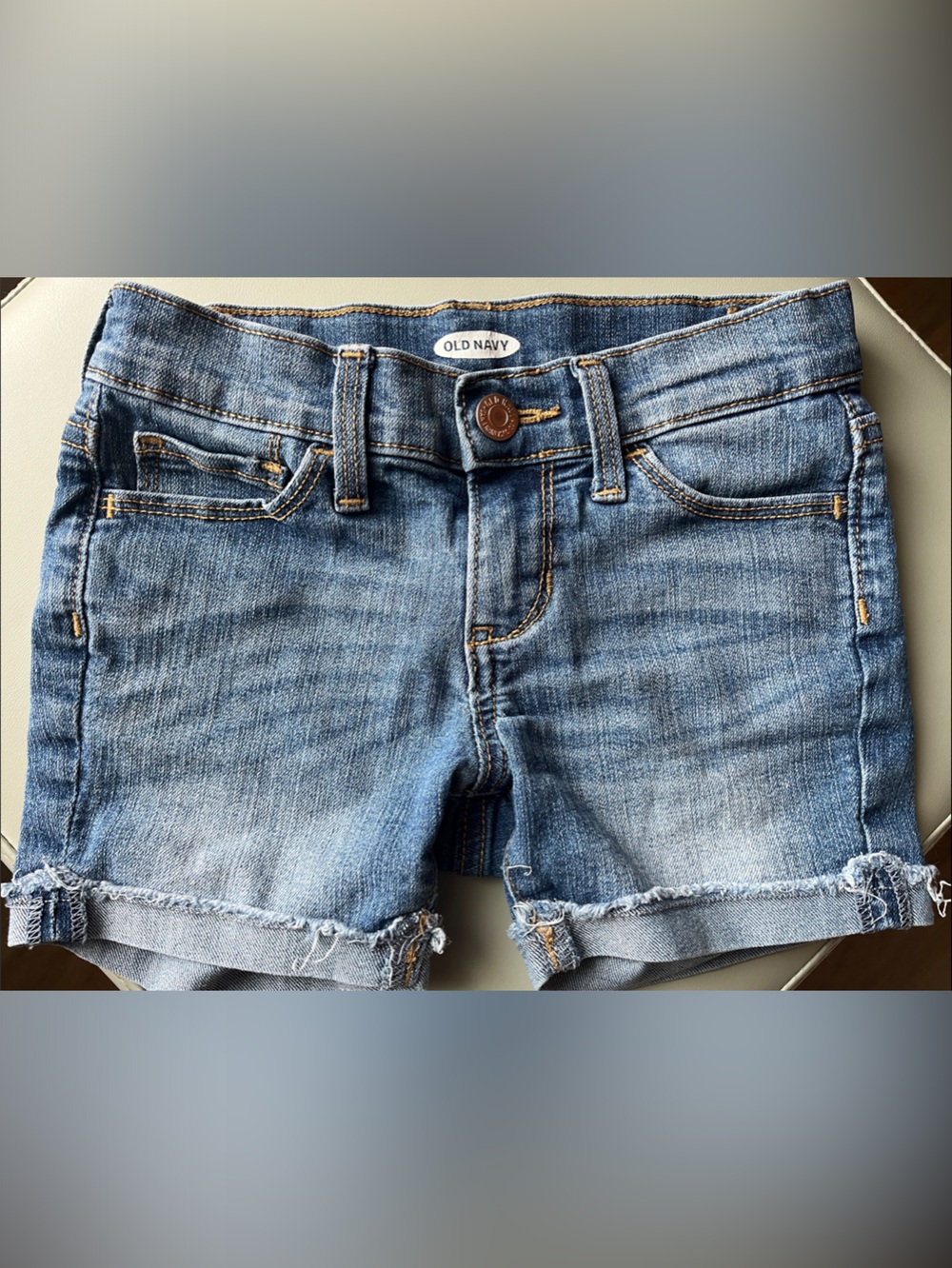 Old Navy Children’s Light Wash Denim Cutoff Shorts size 6